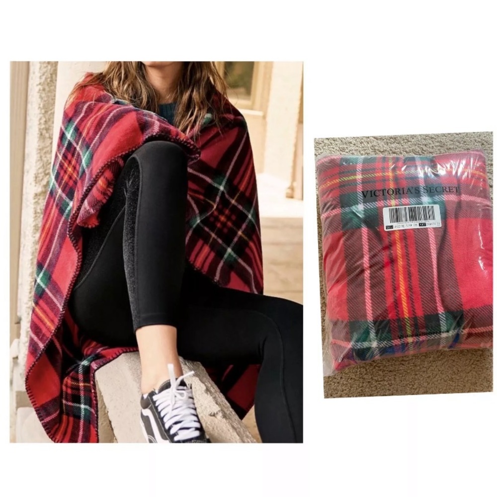 VICTORIAS SECRET SOFT COZY THROW blanket